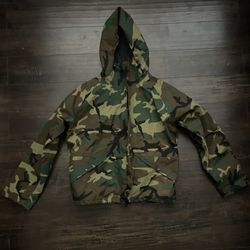 Woodland Camo Jacket Size Medium 