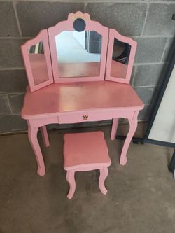Children's pink play dresser real wood ! Not plastic !