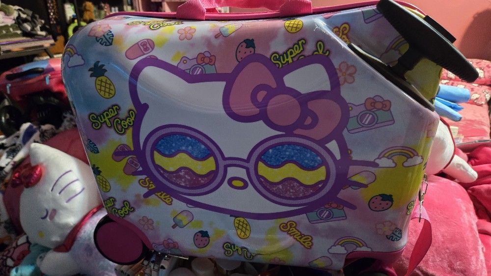 Hello Kitty Sit Luggage
