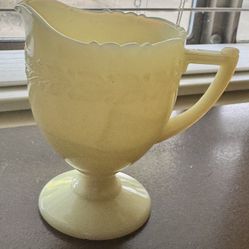 Vintage McKee Uranium Custard Glass Creamer
