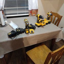Dewalt 3 Drills 5 Baterys  and 4 Charger$130