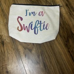 Taylor Swift Make Up/Toiletry Bag “I’m A Swiftie”
