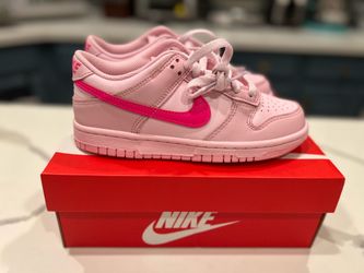 Nike Dunk Low Triple Pink