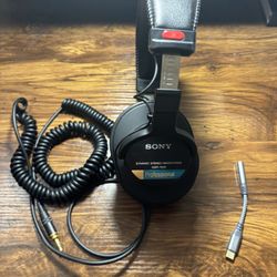 Sony MDR-7506 Professional Studio Headphones