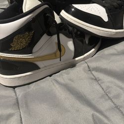 Air Jordan 1 Mid SE