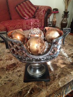 Decorative Bowl with Balls