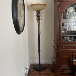 BEAUTIFUL FLOOR LAMP