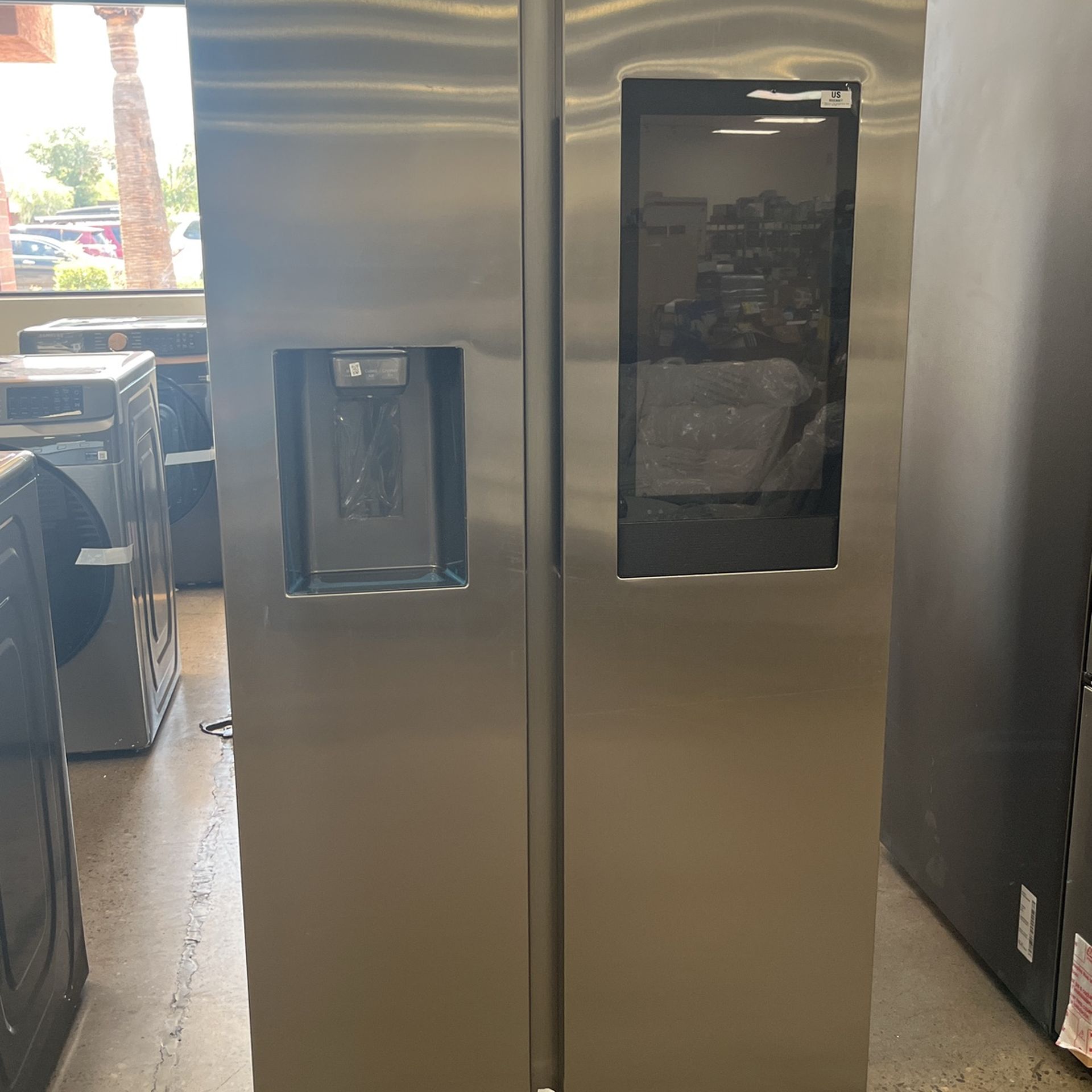 21.5 Ft.³ Samsung Side-By-Side Counter Depth Refrigerator With 21.5 Inches Touchscreen Family Hub