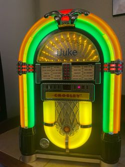 Crosley Radio CR16 Bubbler ijuke Jukebox