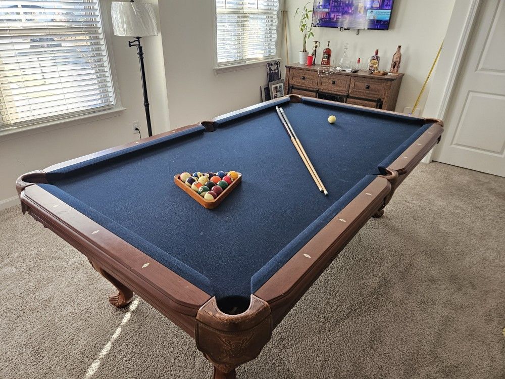 8 Foot Thomas Aaron Regulation Pool Table