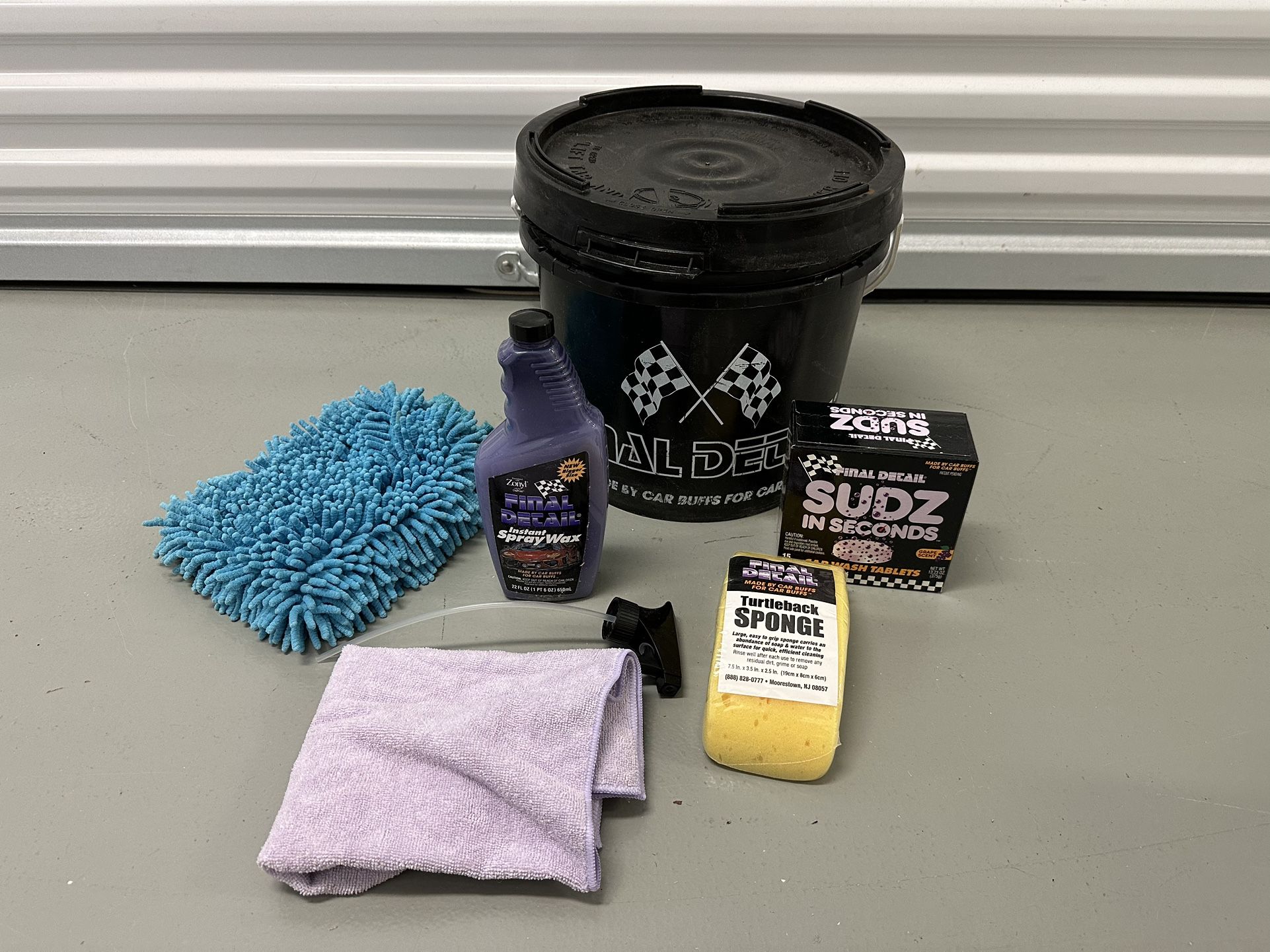 Final Detail Automotive Detailing Products w/ Bucket - Brand New