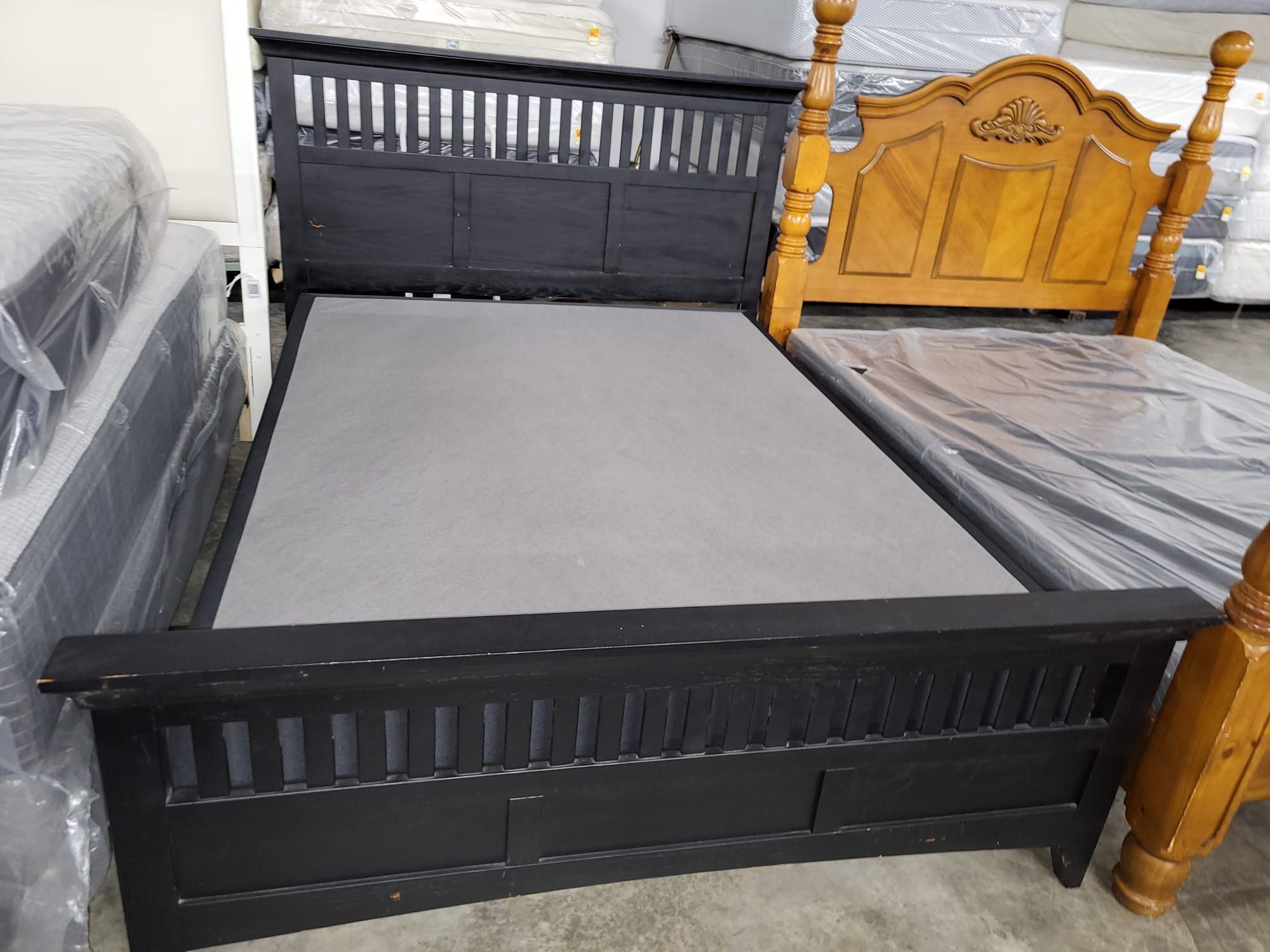 QUEEN SIZE BED FRAME TODAY DELIVERY AVAILABLE ππππ