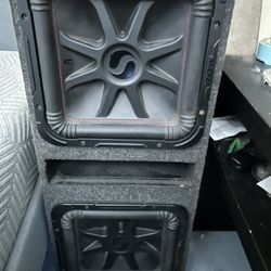 15” Kicker Speakers and Subwoofer Box $300
