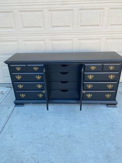 Dresser solid wood 12 drawers size W19/L70/H34 free local delivery🚚🚚