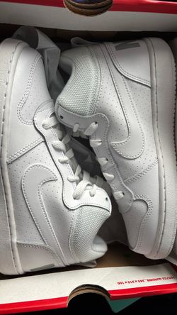 Nike court borough mid 4y