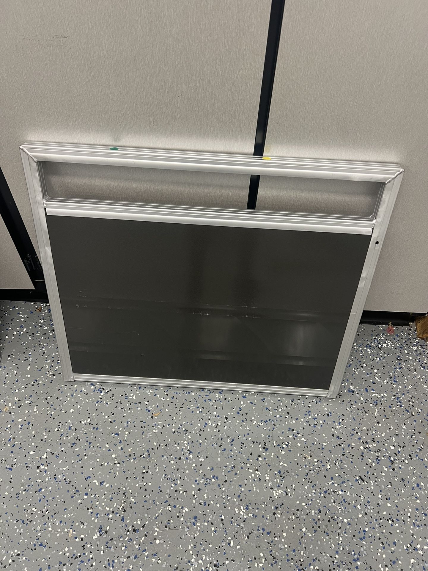 Pontoon Door 31x26 3/4