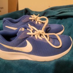 Nike Youth Size 6.5