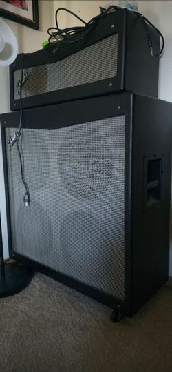 Fender MUSTANG V Guitar Amplifier Cabinet & Head w/ MUSTANG MS4 Footswitch (Local Pickup)