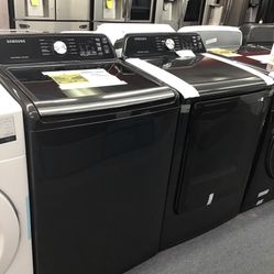 New Scratch And Dent Samsung Washer And Dryer Set. 1 year Warranty 