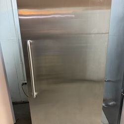 Frigidaire Commercial 