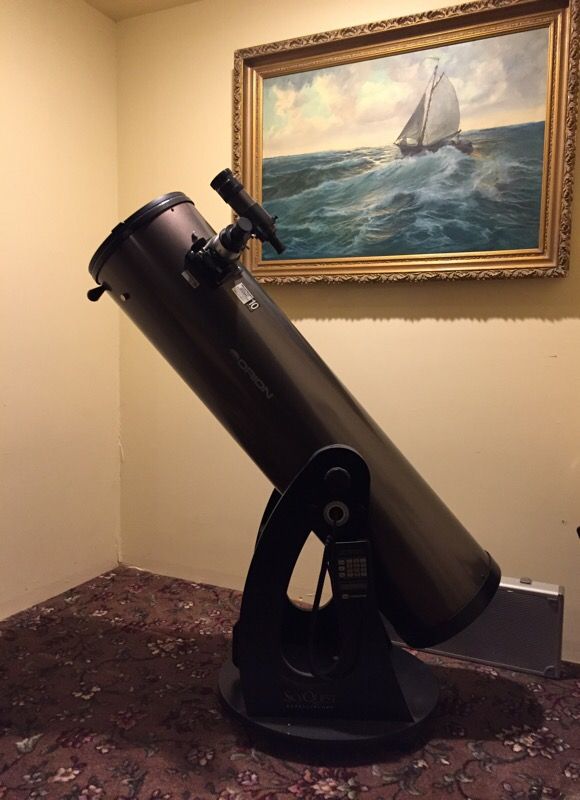 10" Dobsonian Orion Skyquest XT10 telescope
