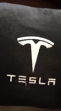 Tesla 12x8 Black Headrest