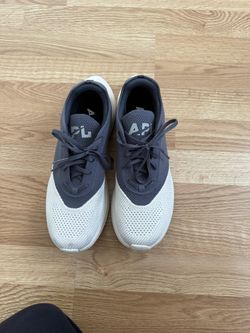 APL TechLoom Dream Sneakers – Men’s Size 11 – Grey/White