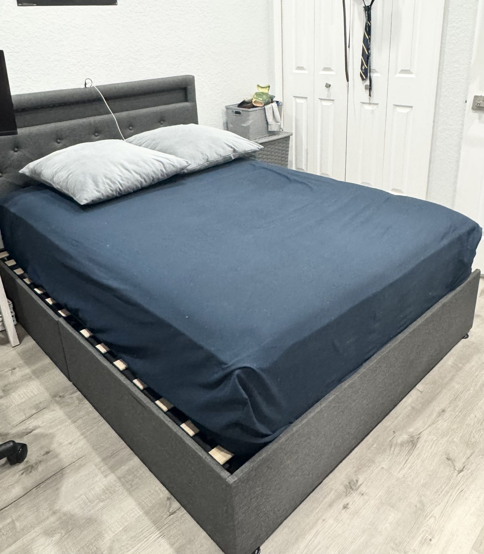 Full Size Bed