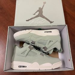 Nike Air Jordan 4 Retro Seafoam Sail Silver HV0823-003 Size 9.5 men/11 Women NIB