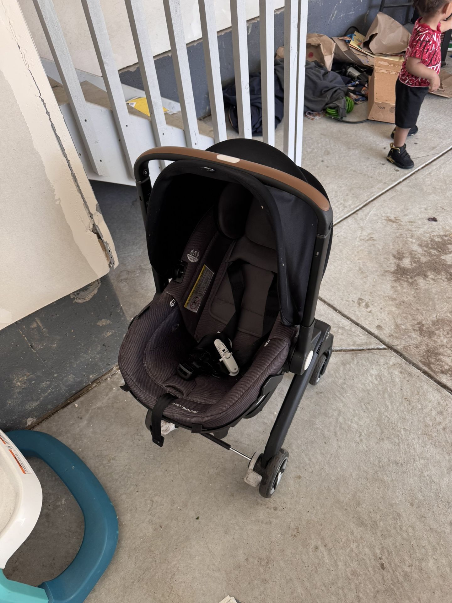 SHYFT DUALRIDE INFANT CAR SEAT STROLLER COMBO