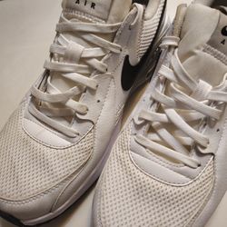 Nike Air Max Size 9.5