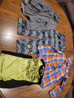 Boys 6-7 Lot of 4 items. Lot Q04.