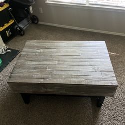 Coffee Table With Drawers And Lift Storage $180