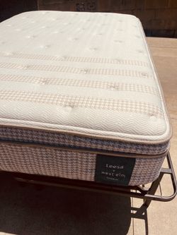 Leesa Reserve Hybrid Mattress – Full – Like New