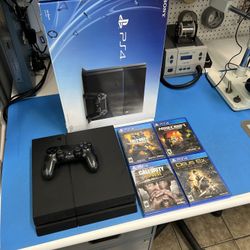 PlayStation 4 Console 500GB W/ Controller + Games