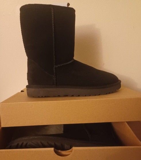 New & Authentic 100% UGG Boots