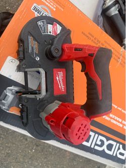 Milwaukee M12 12V Lithium-Ion Cordless Sub-Compact Band Saw (Tool-Only