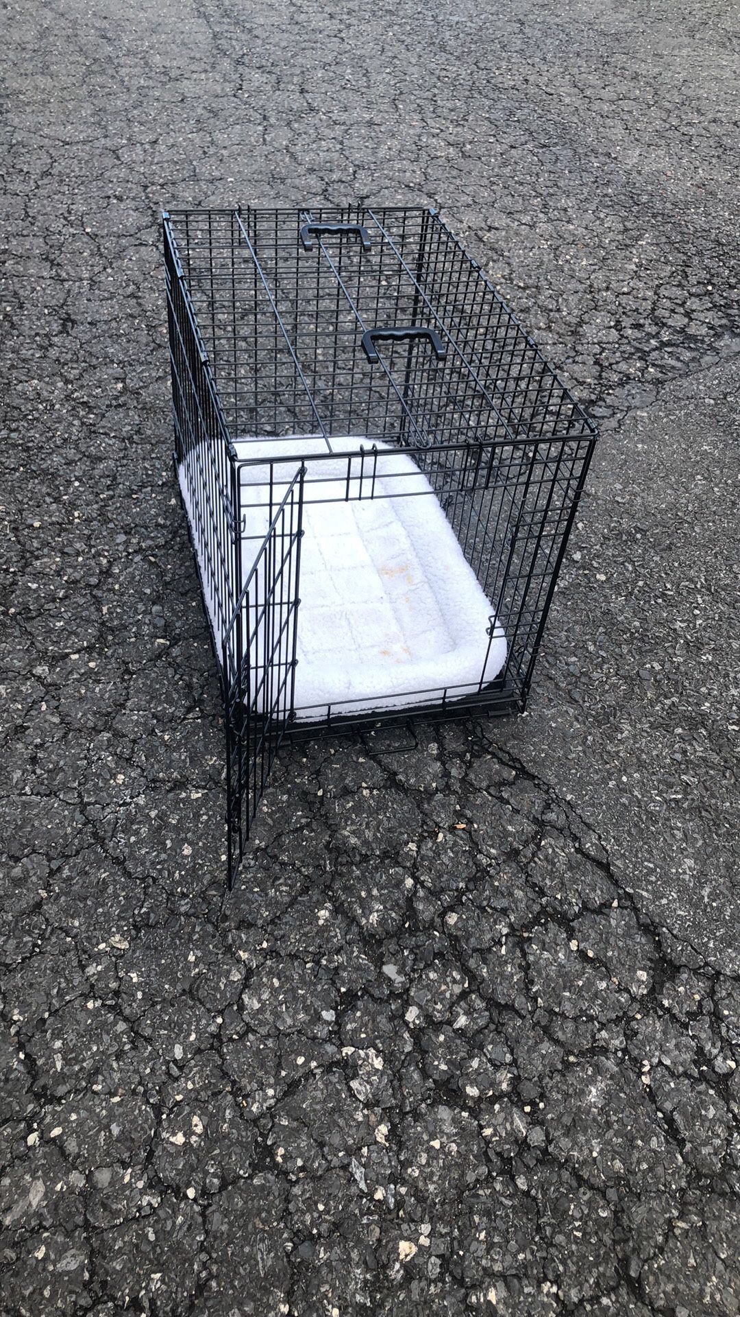 19”x30”x22”h Almost Brand New Dog Cage