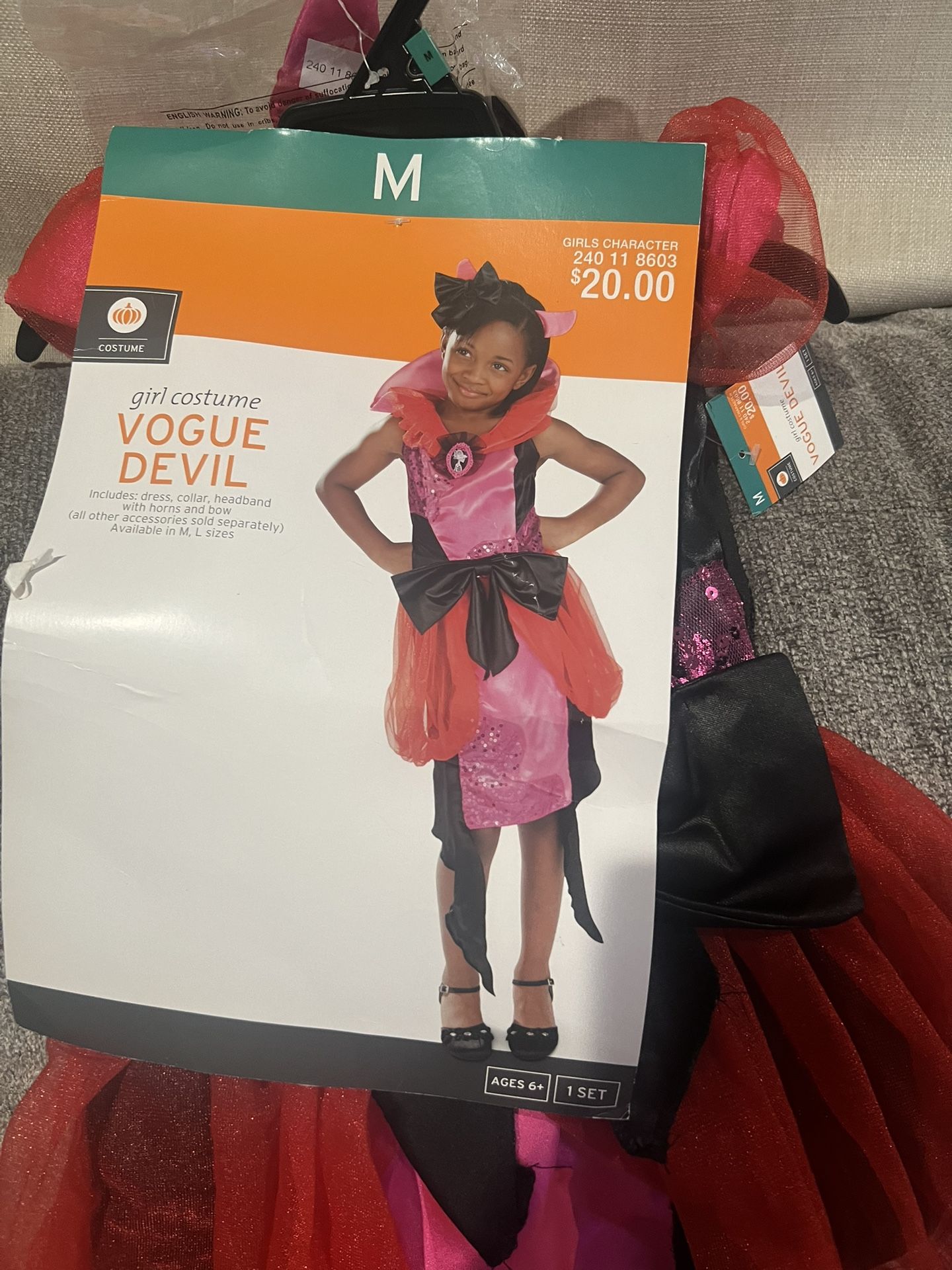 NEW GIRLS COSTUME VOGUE DEVIL