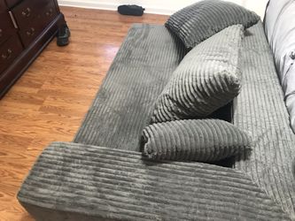 Ribless Couch With Pillows