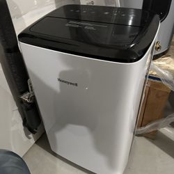 Honeywell portable AC unit 8000btu