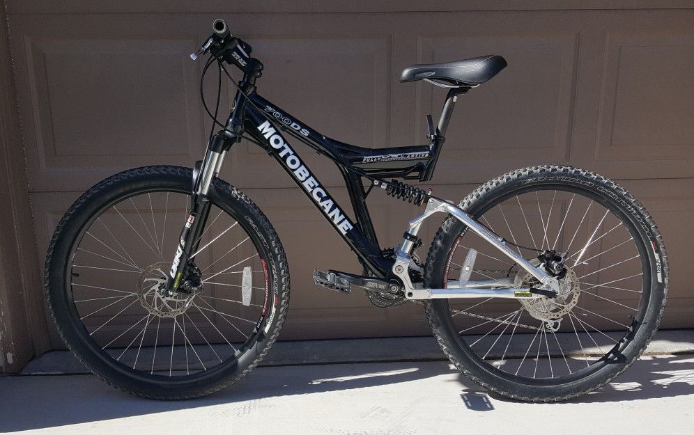26" medium size Motobecane 700DS full suspension mountain bike.