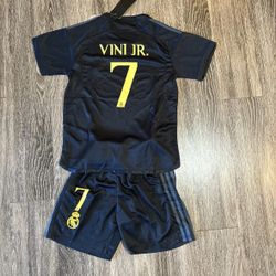 Brasil Vinicius Kids youth Jersey Size 28 (12-13 yeras)