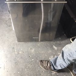 Kitchen Aide Dishwasher 