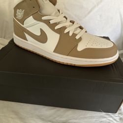 New Jordan 1s Tan/Gum