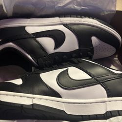 Nike Panda Dunks