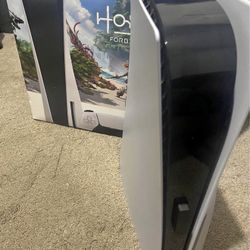 Sony PlayStation 5 (PS5) Disc Edition - White + Controller