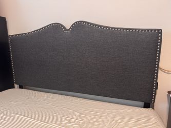 EXCELLENT CONDITION!!! Full Charcoal Textured Fabric Nail Studded Headboard