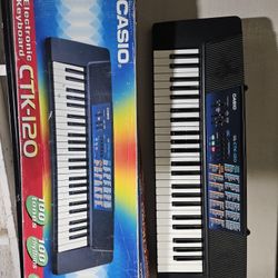 Casio Electronic Keyboard