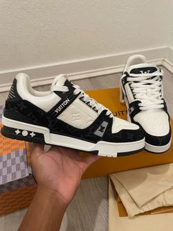 LV Trainer Size 46 Men’s White/Black – Complete Set